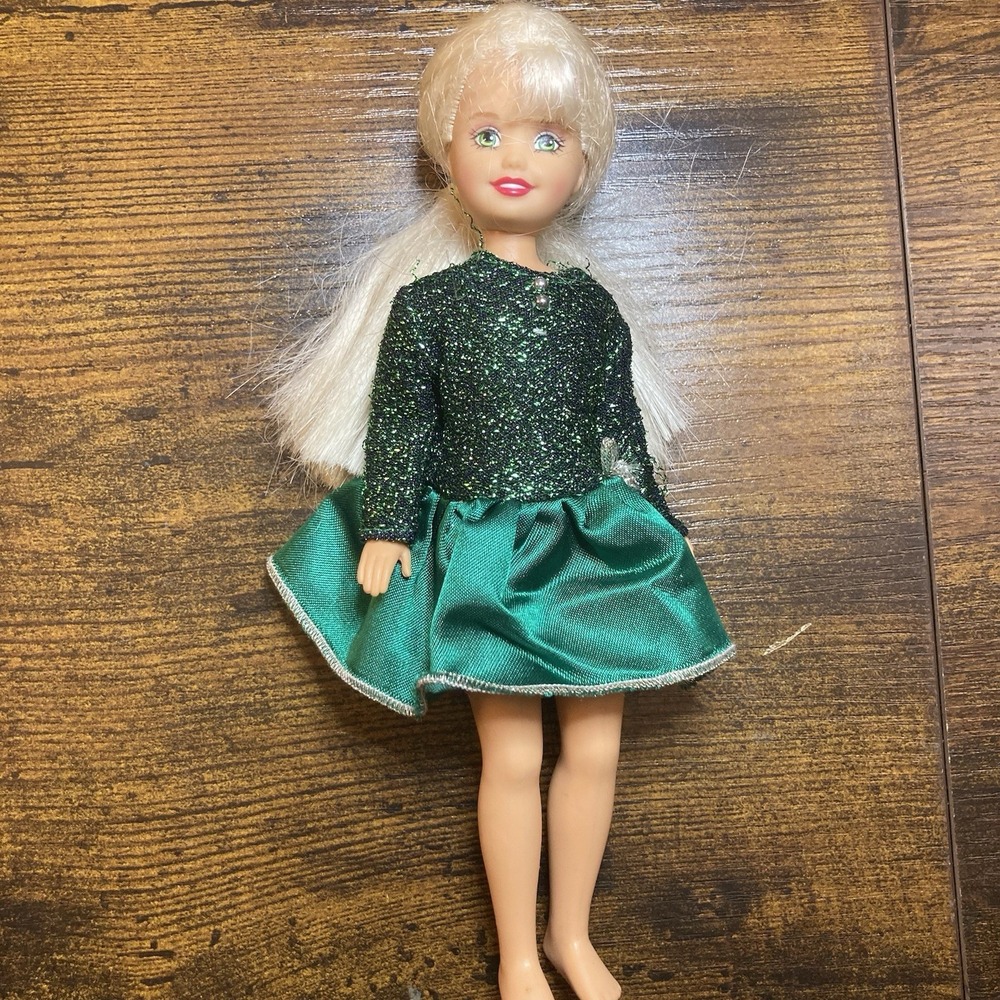 Blonde/Green Eyes- 7 Inch Barbie Doll -Christmas Stacie - Knees Bend‎